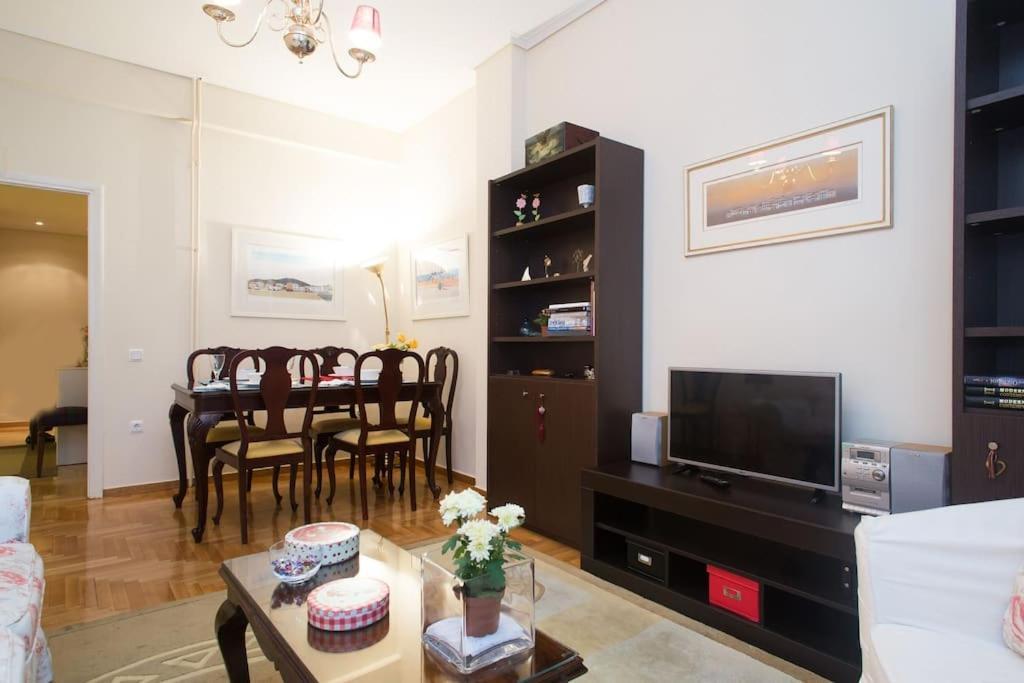 Top-Rated 1-Bedroom Apartment In The Heart Of Athén Kültér fotó