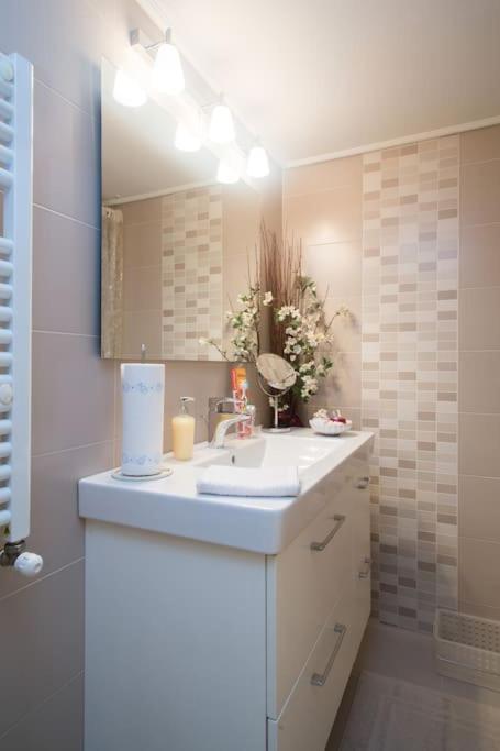 Top-Rated 1-Bedroom Apartment In The Heart Of Athén Kültér fotó