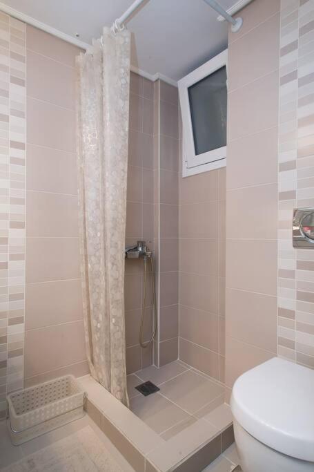 Top-Rated 1-Bedroom Apartment In The Heart Of Athén Kültér fotó